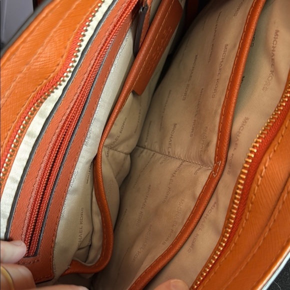 Michael Kors Orange Shoulder Bag Like New - Picture 3 of 5
